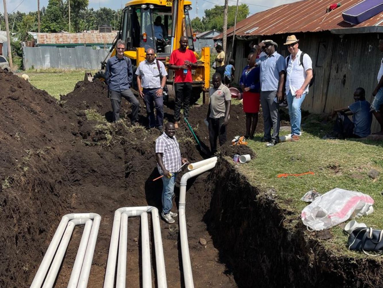 The RGU researchers oversee the installiation of the geothermal cooling system