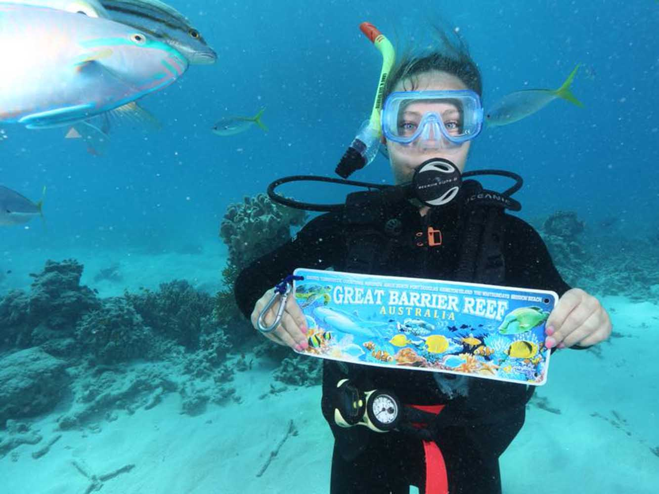 Scuba-diving-in-the-Great-Barrier-Reef