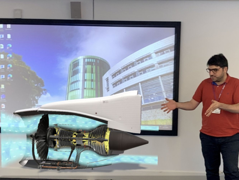 Lecturer Hossein Zanganeh showcases augmented reality technology engine