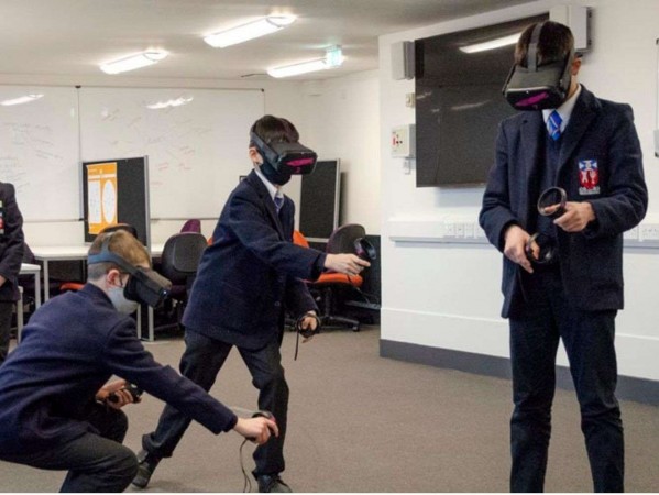 Image to show pupils from Aberdeen Grammar school taking part in the RGU Art & Heritage Digital Tapestry Project