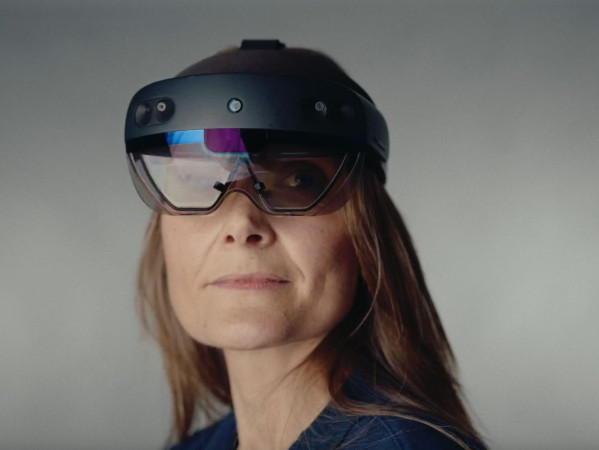 Dr Julie Jones will of the AR headsets Dr Julie Jones will of the AR headsets
