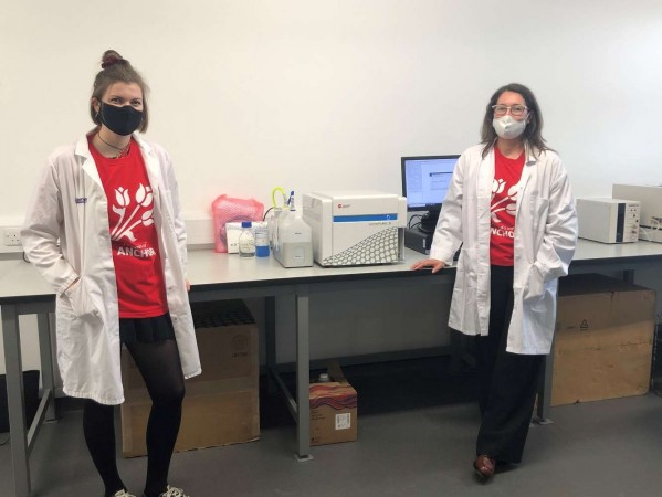 Joanna Robertson (L) and Dr. Marie Goua (R)- Flow Cytometer Joanna Robertson (L) and Dr. Marie Goua (R)- Flow Cytometer