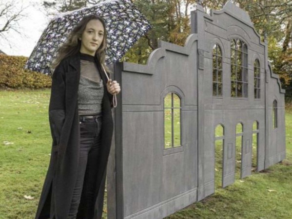 Image of Iris Walker-Reid, Contemporary Art Practice Graduate in Residence by Fergus Connor ©Grays School of Art Image of Iris Walker-Reid, Contemporary Art Practice Graduate in Residence by Fergus Connor ©Grays School of Art